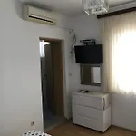Tona 아파트