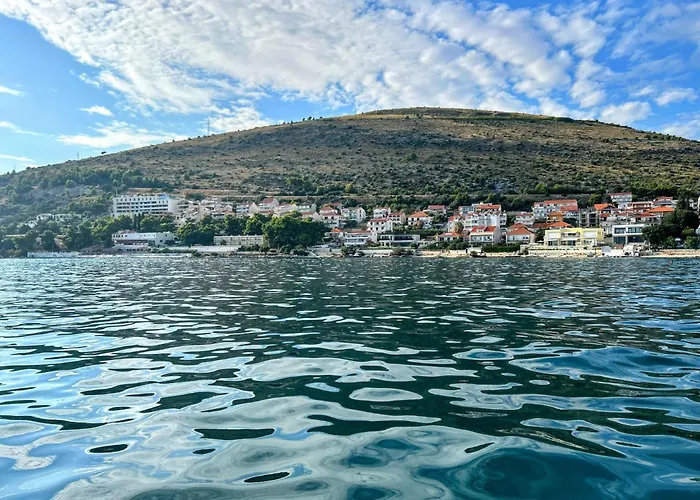 Tona Апартаменти