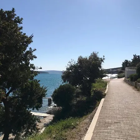 Tona *